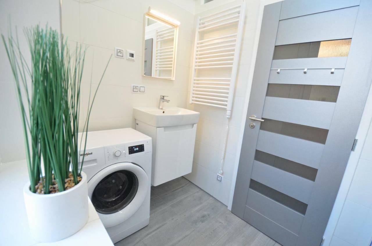 קרלובי וארי Apartmany Jizdarenska מראה חיצוני תמונה