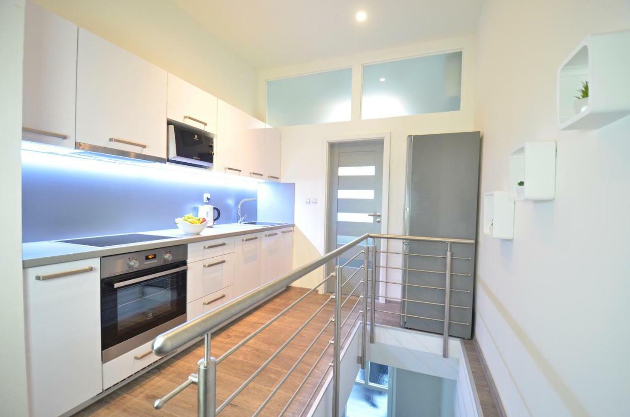 קרלובי וארי Apartmany Jizdarenska מראה חיצוני תמונה