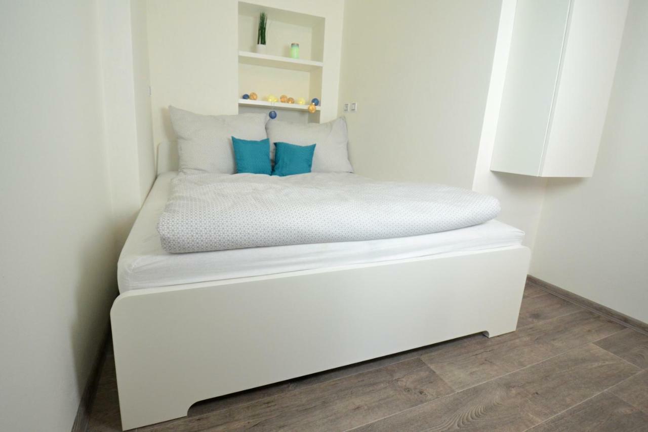 קרלובי וארי Apartmany Jizdarenska מראה חיצוני תמונה