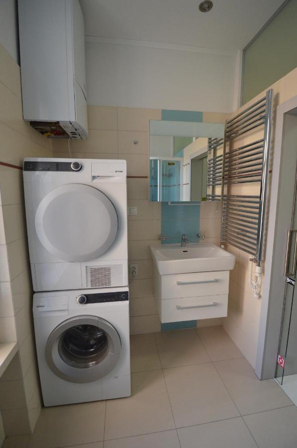 קרלובי וארי Apartmany Jizdarenska מראה חיצוני תמונה